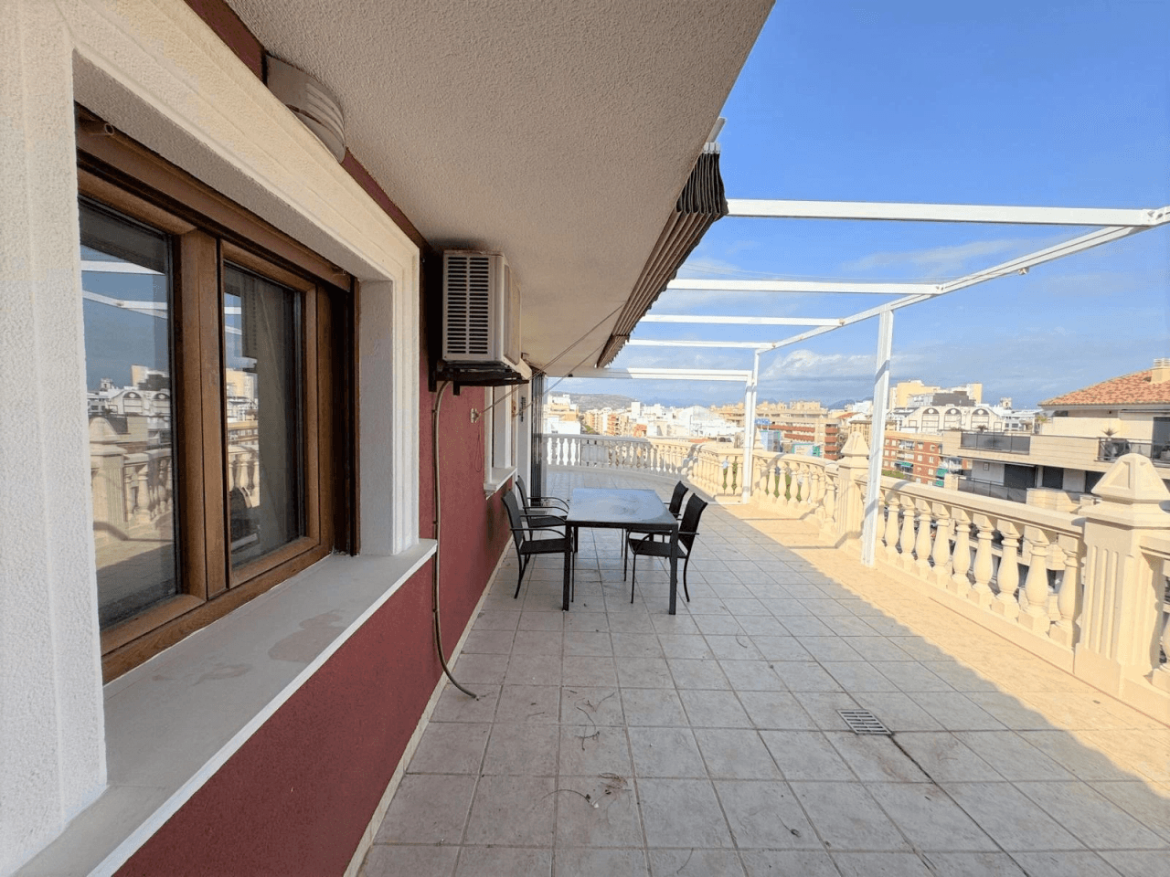 Ático dúplex con vistas al puerto en el corazón de Dénia