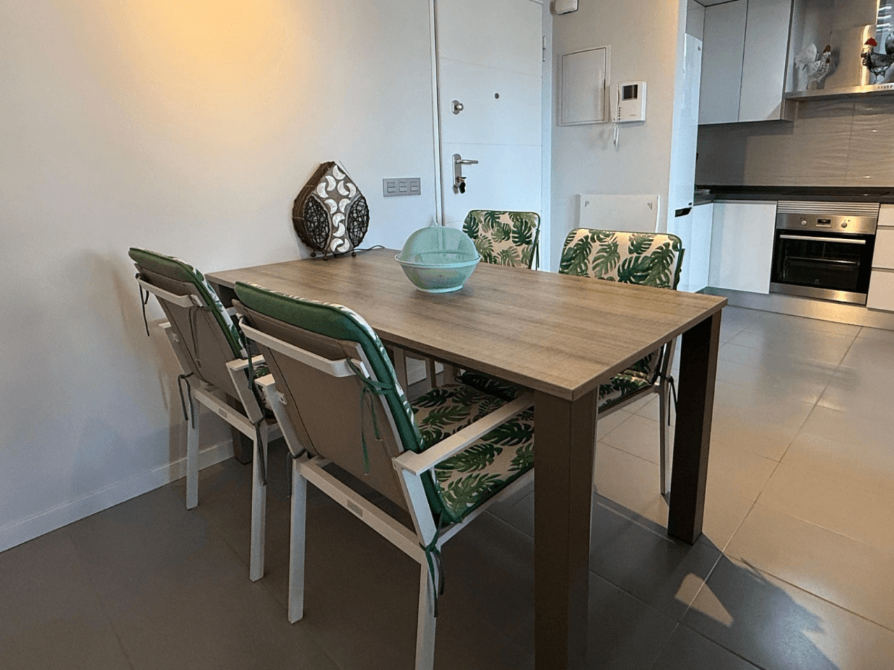 Espectacular apartamento en Denia con vistas abiertas, situado a 120m de la playa y 850m de la ciudad
