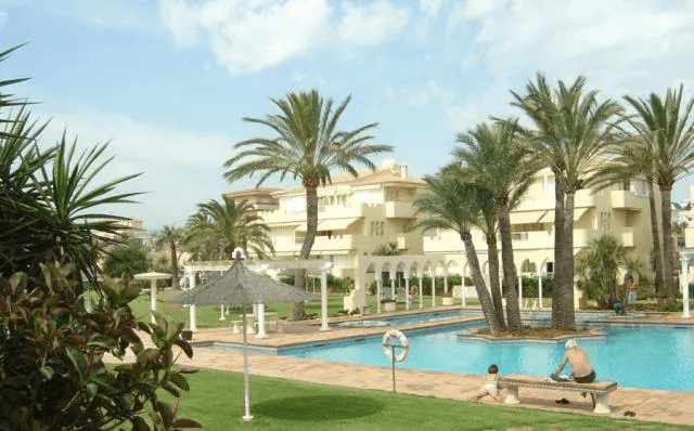 Apartamento en Denia, Primera línea de playa, 3 habitaciones, 2 baños, alquiler