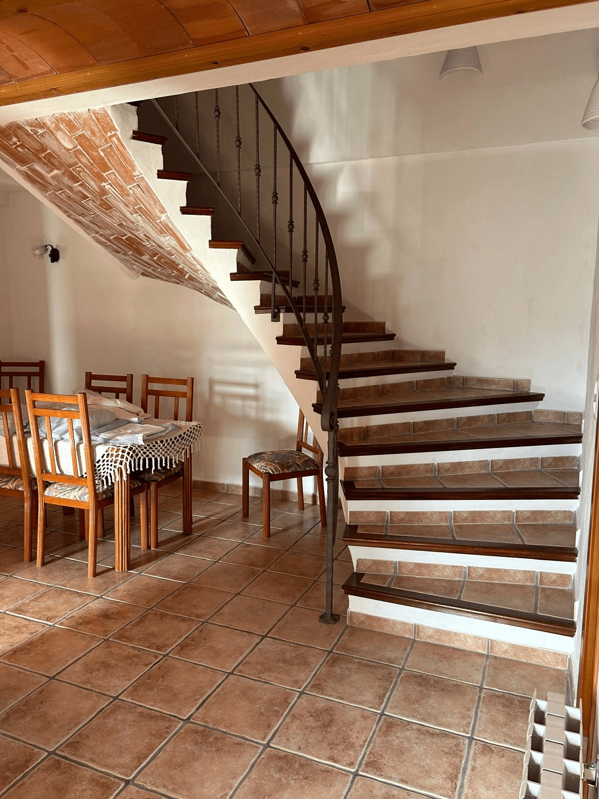 Chalet en venta con 9 dormitorios en La Carroja, Alicante