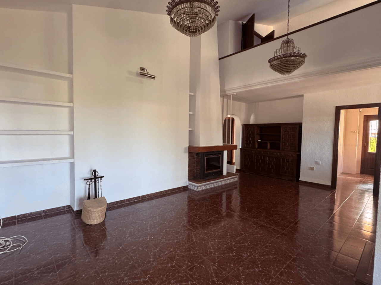 Chalet en venta en Denia, El Montgó: 3 dormitorios + altillo y piscina.