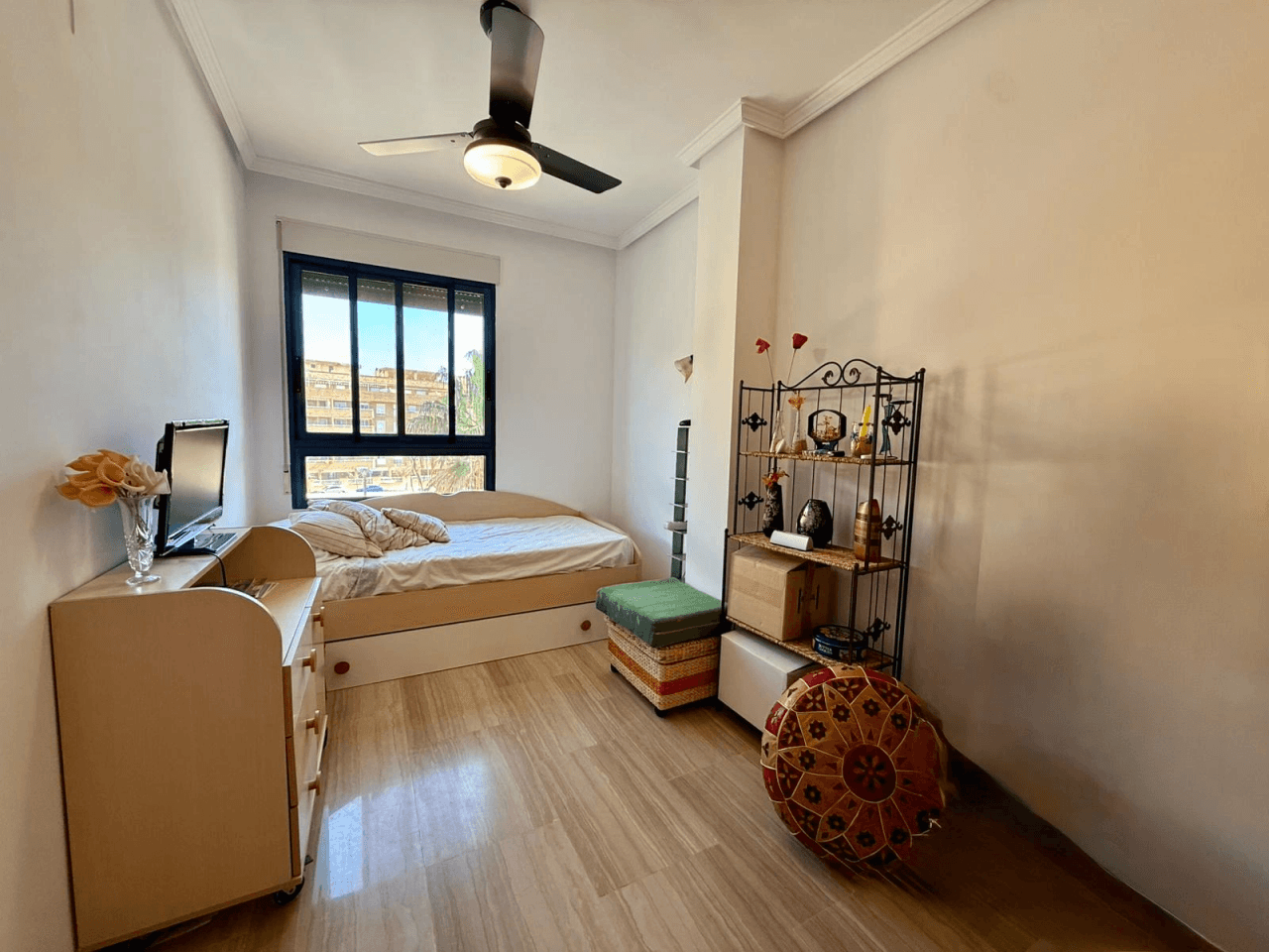 Apartamento de tres dormitorios en Denia, zona Miguel Hernandez