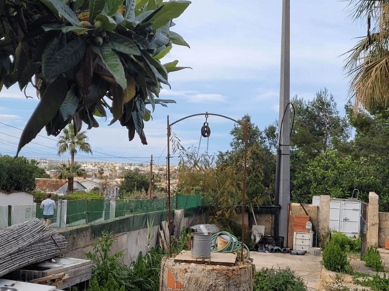 Se vende Chalet con parcela en Denia