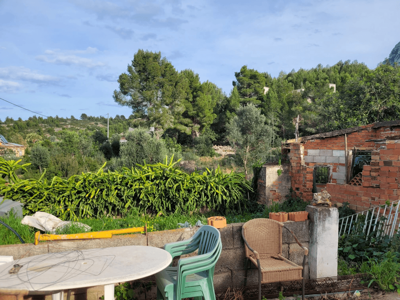 Se vende Chalet con parcela en Denia