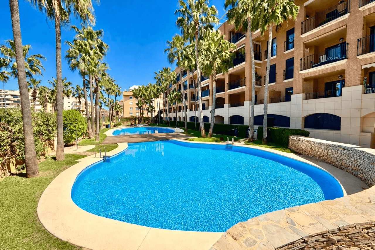 Apartamento de tres dormitorios en Denia, zona Miguel Hernandez