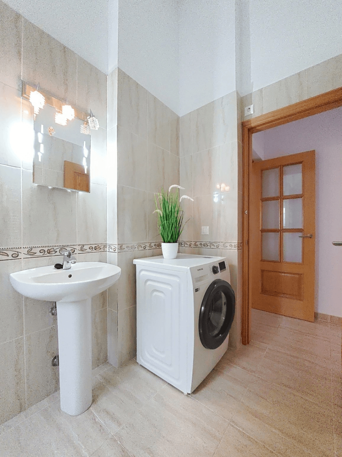 Villa con piscina y vistas abiertas en Monte Pego