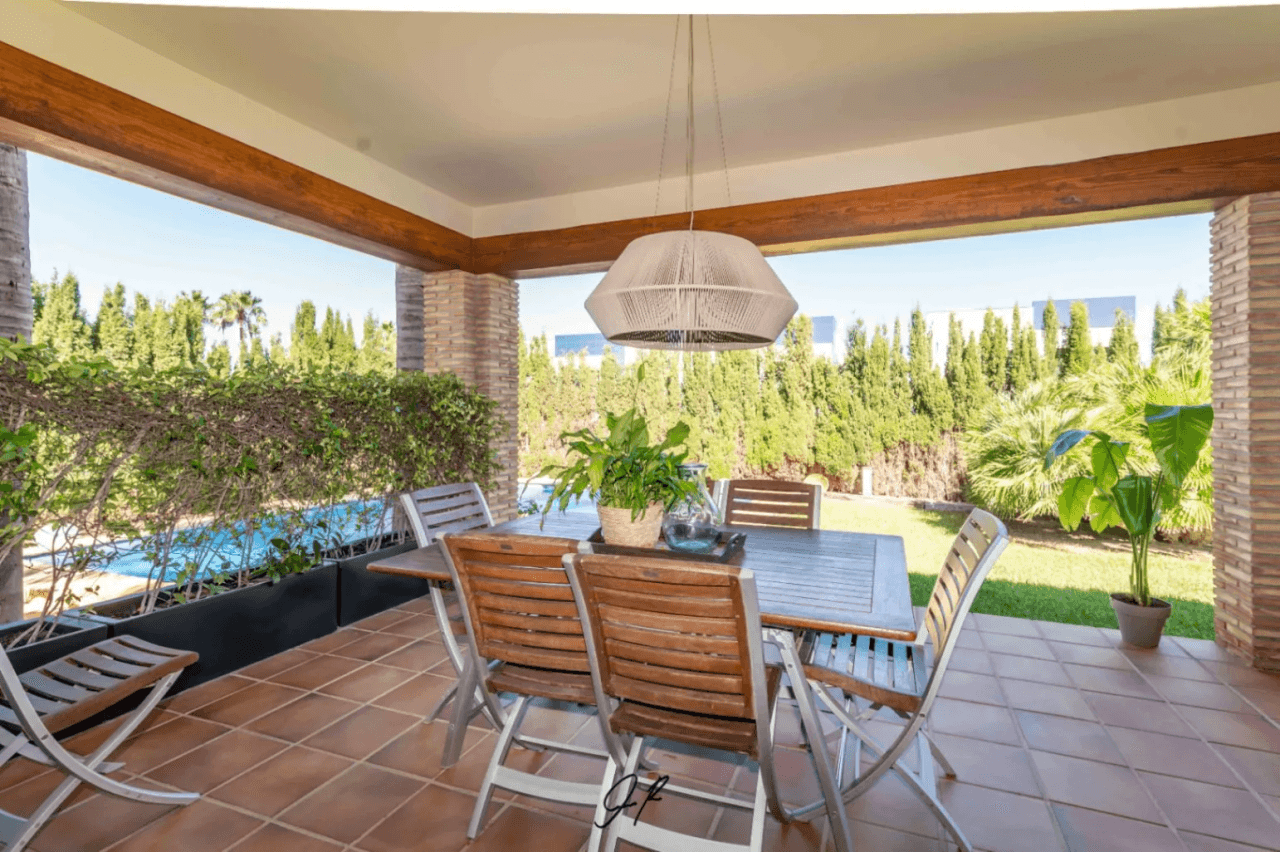 Chalet de lujo en excelente zona Residencial- Denia