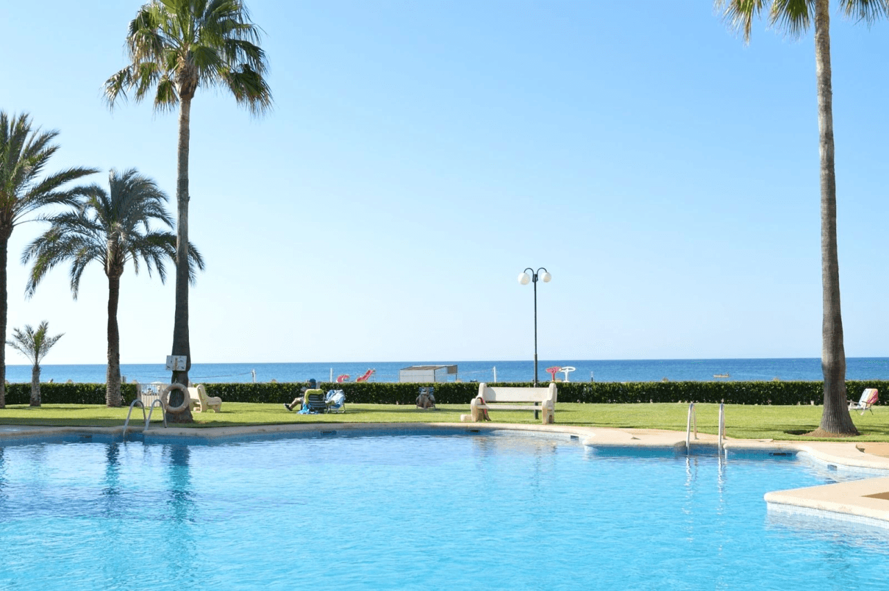 Apartamento 2 dormitorios con vistas al mar en venta en Dénia