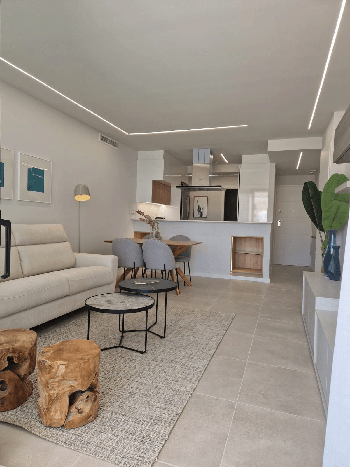 Nueva promoción de viviendas de lujo/apartamentos en primera linea de playa de Denia .