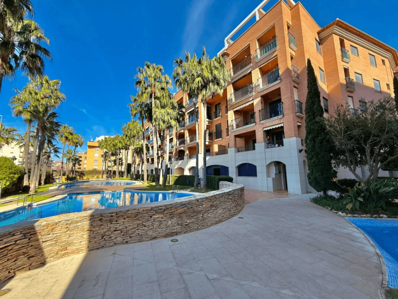 Apartamento de tres dormitorios en Denia, zona Miguel Hernandez