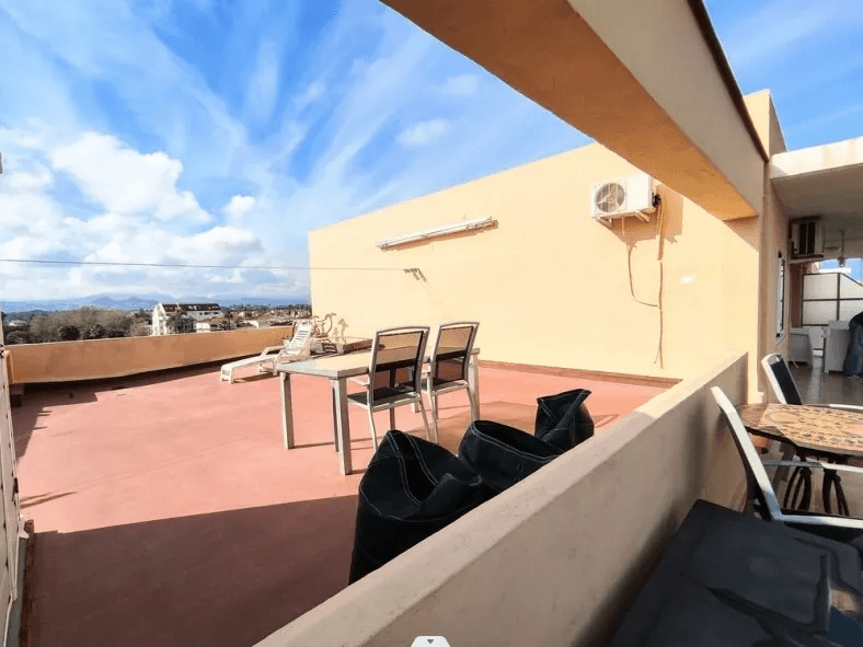 Atico en venta en la playa de Denia con  vistas al Mar