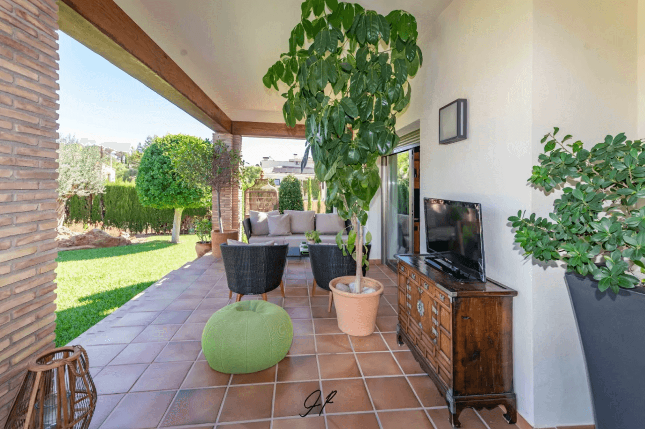 Chalet de lujo en excelente zona Residencial- Denia