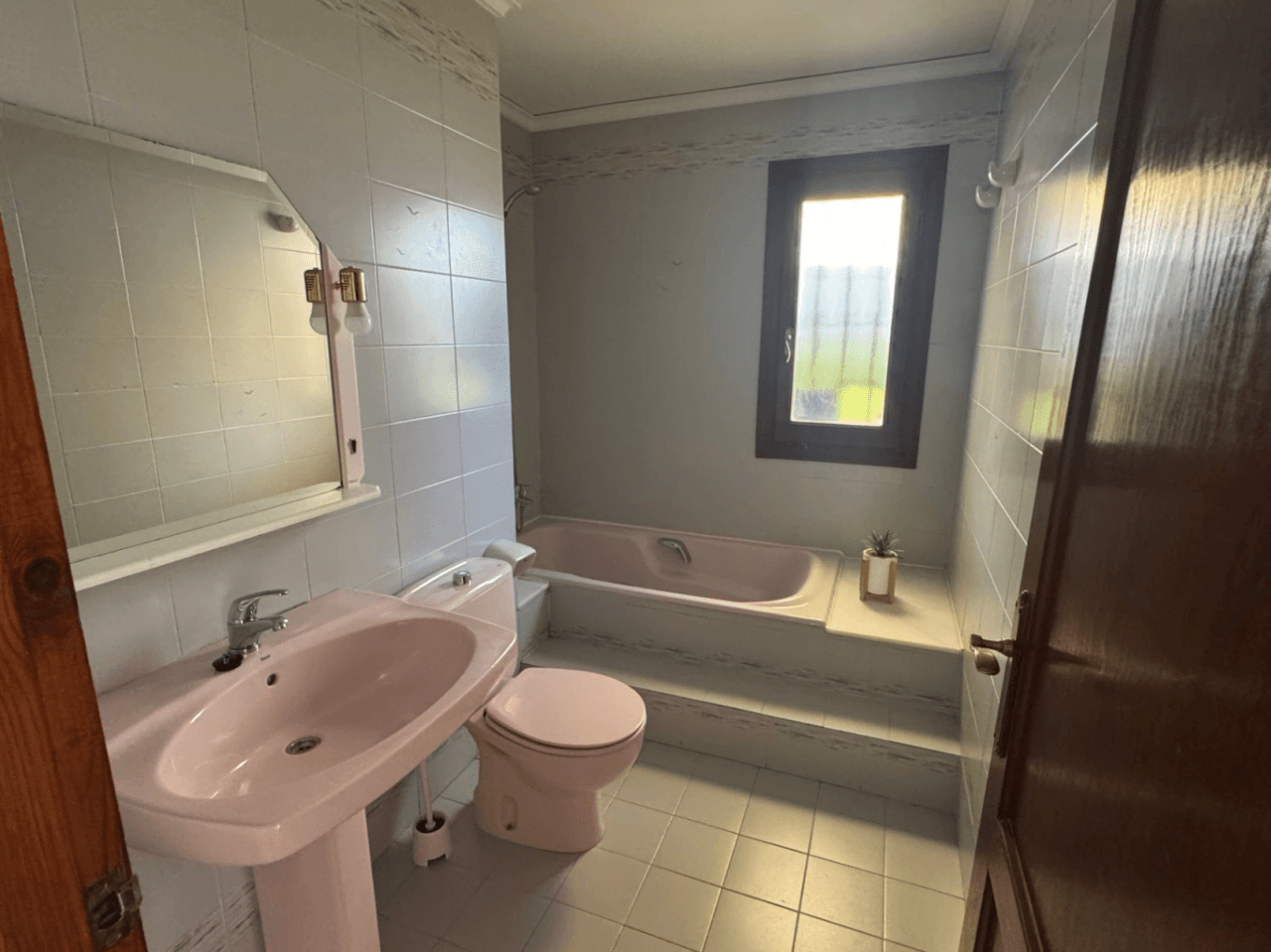 Chalet en venta en Denia, El Montgó: 3 dormitorios + altillo y piscina.
