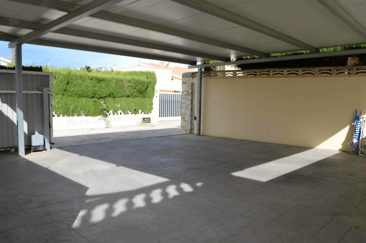 Villa de 4 dormitorios en Las Marinas, en la zona de Las Brisas