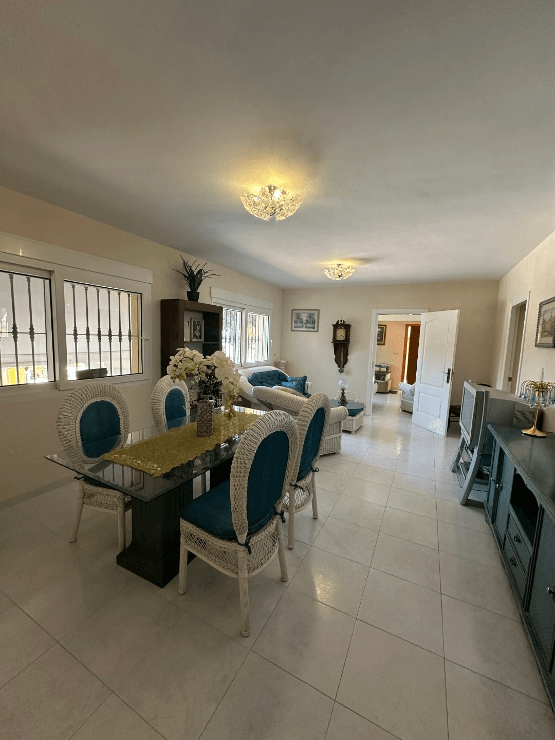 Chalet en Venta en Dénia con Vistas al Mar y la Montaña