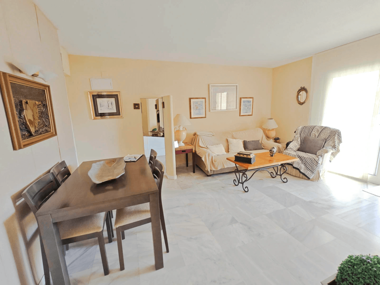 Apartamento 2 dormitorios con vistas al mar en venta en Dénia