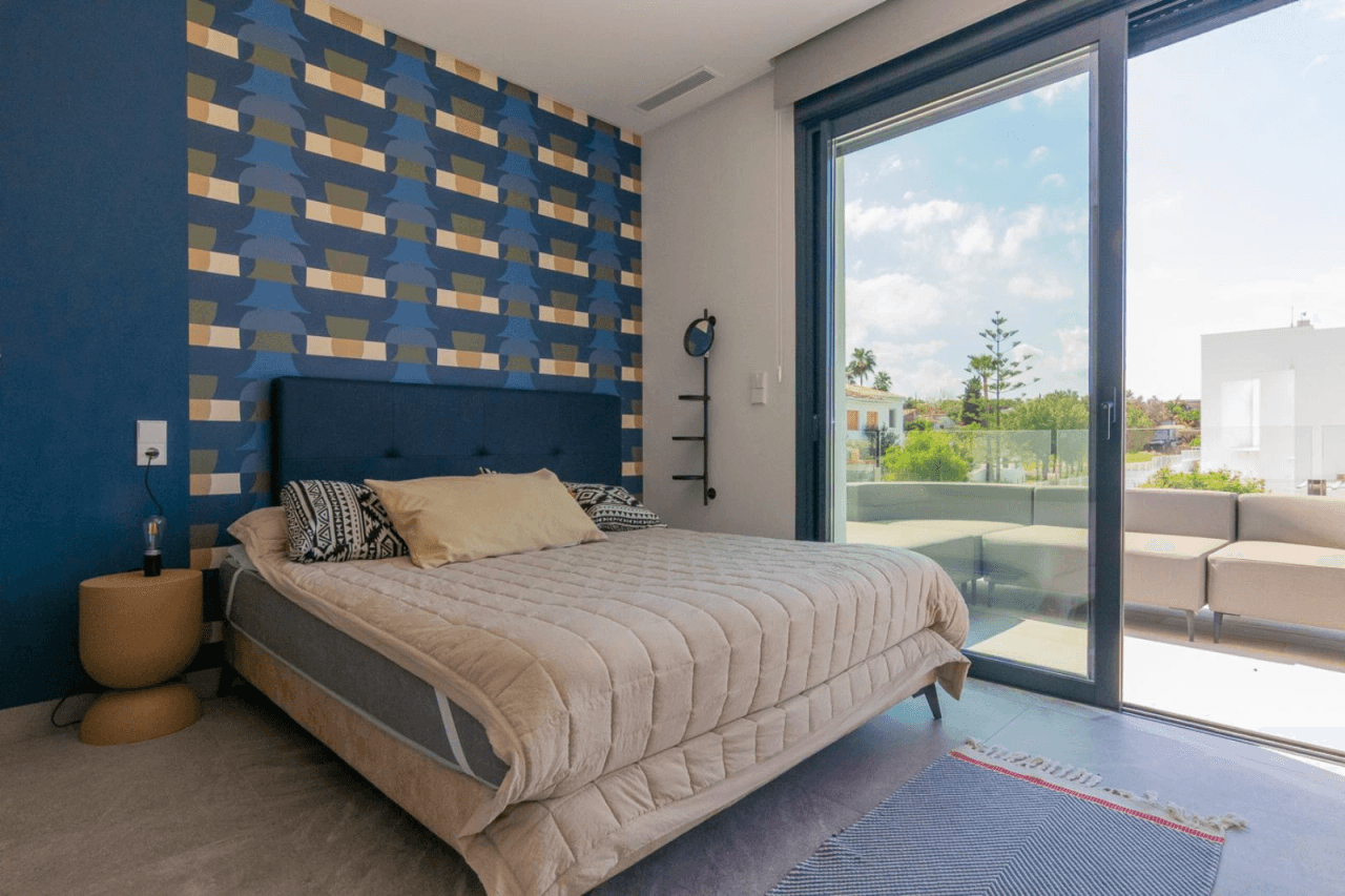 Villa moderna con vistas al mar y montaña en Denia