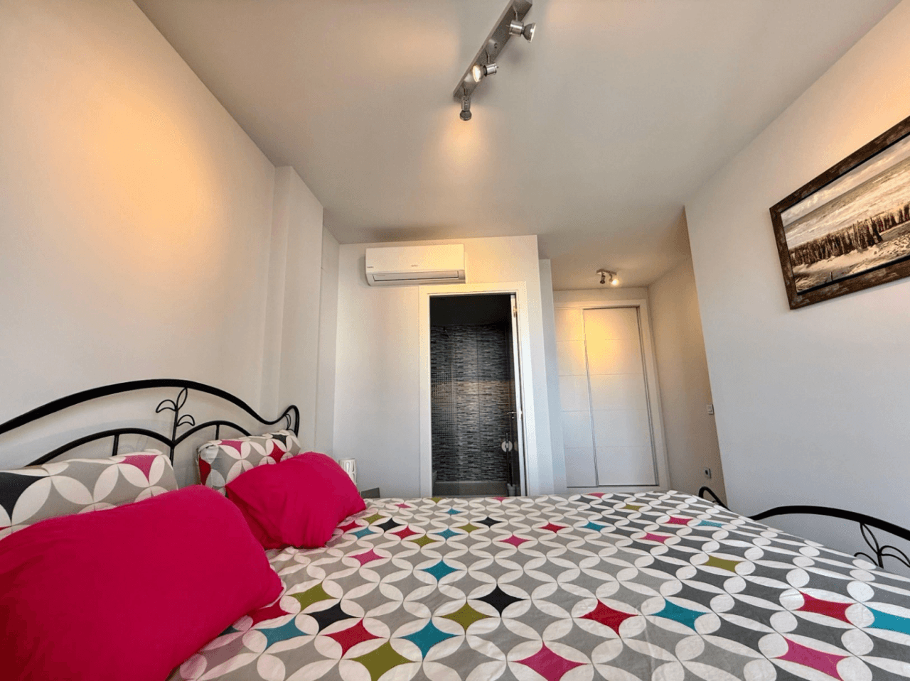 Espectacular apartamento en Denia con vistas abiertas, situado a 120m de la playa y 850m de la ciudad