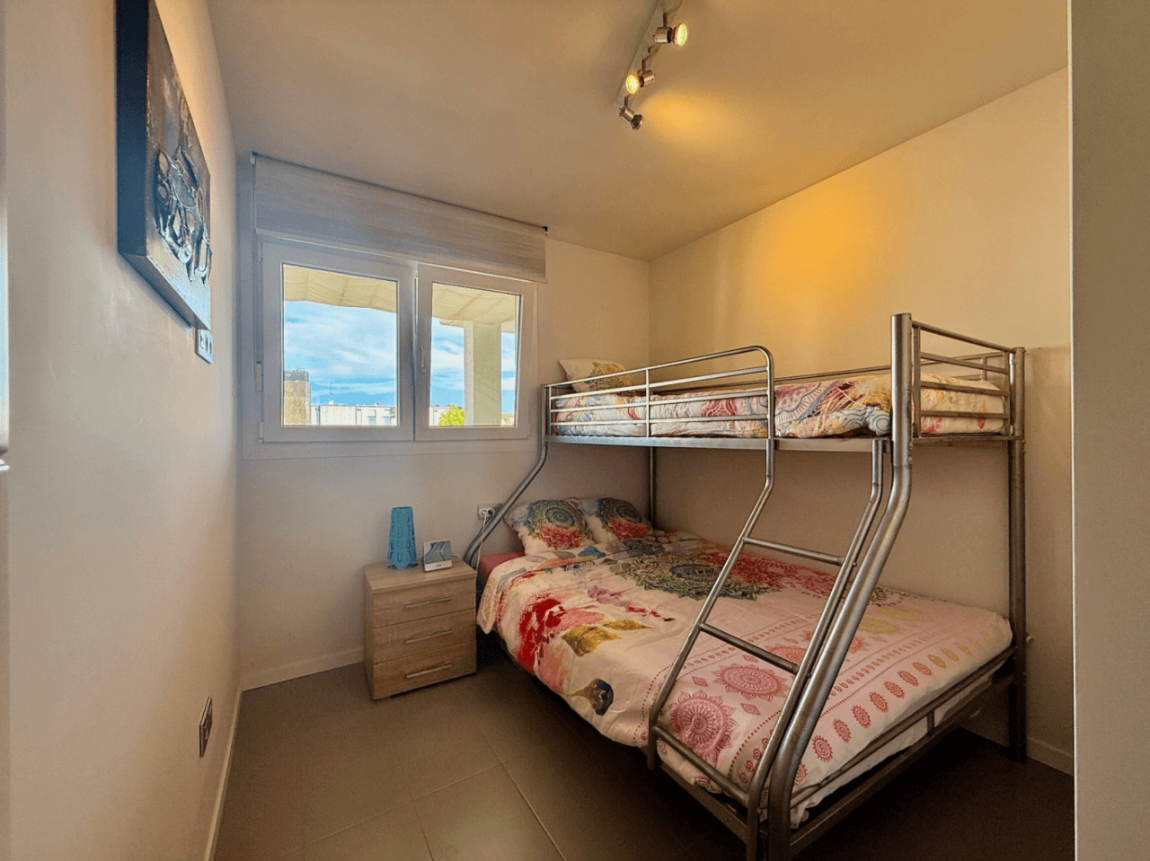 Espectacular apartamento en Denia con vistas abiertas, situado a 120m de la playa y 850m de la ciudad