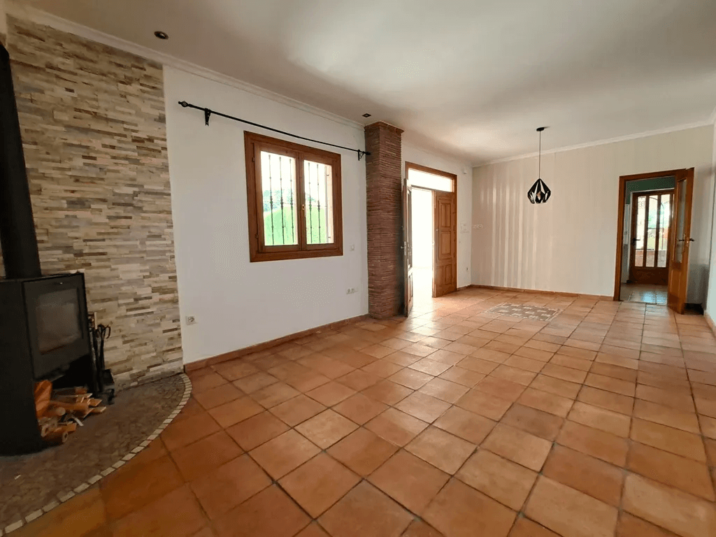 Villa familiar con piscina en venta en Orba
