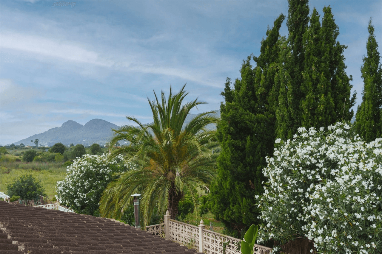 Bungalow con piscina comunitaria en Pedreguer