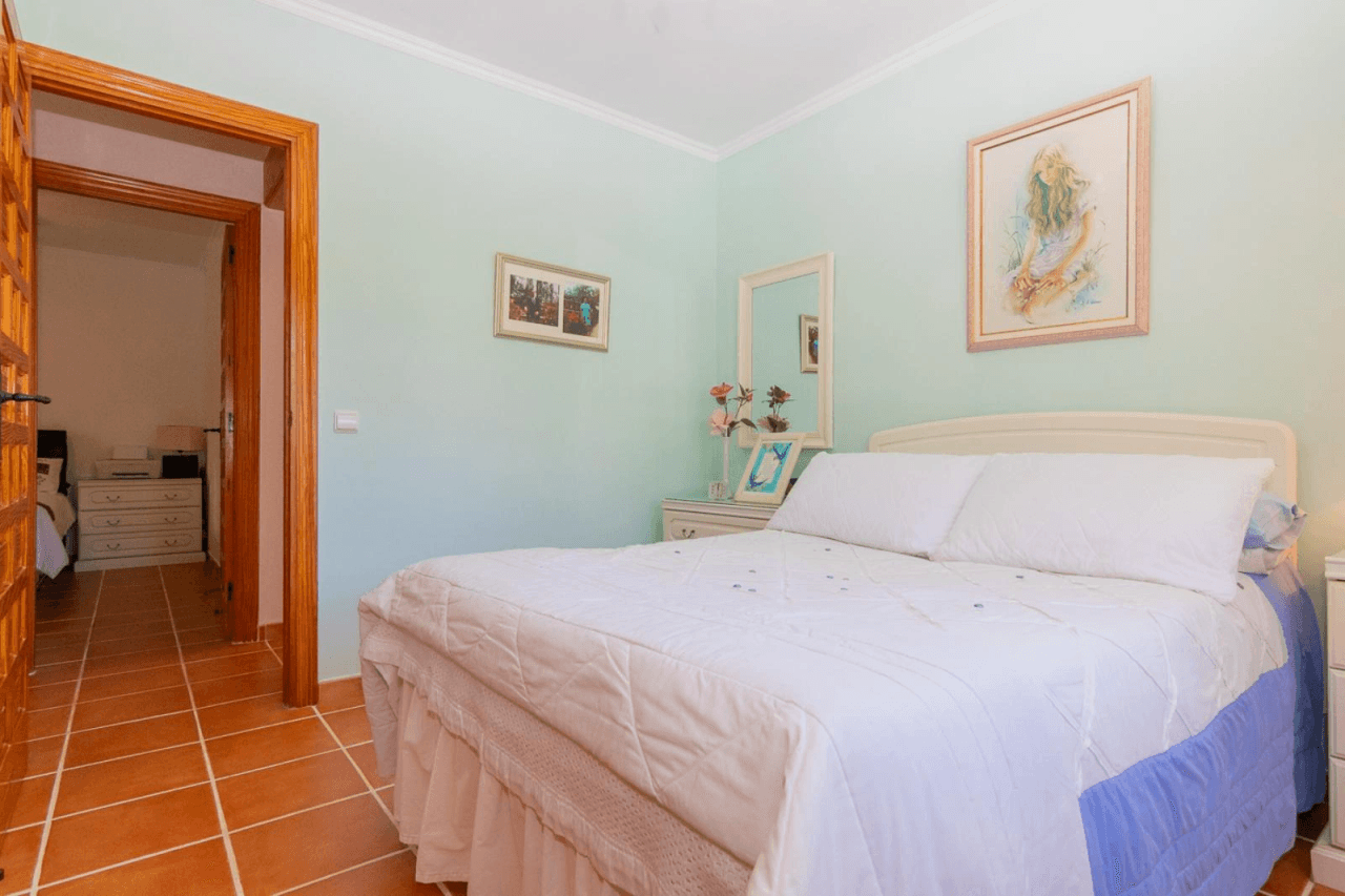 Villa con piscina y vistas a la montaña - Benigembla