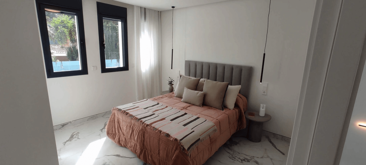 Chalet  moderno  de  nueva   construcción    listo  para entrar