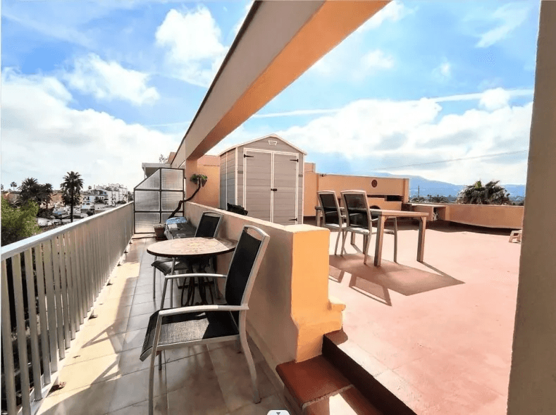 Atico en venta en la playa de Denia con  vistas al Mar