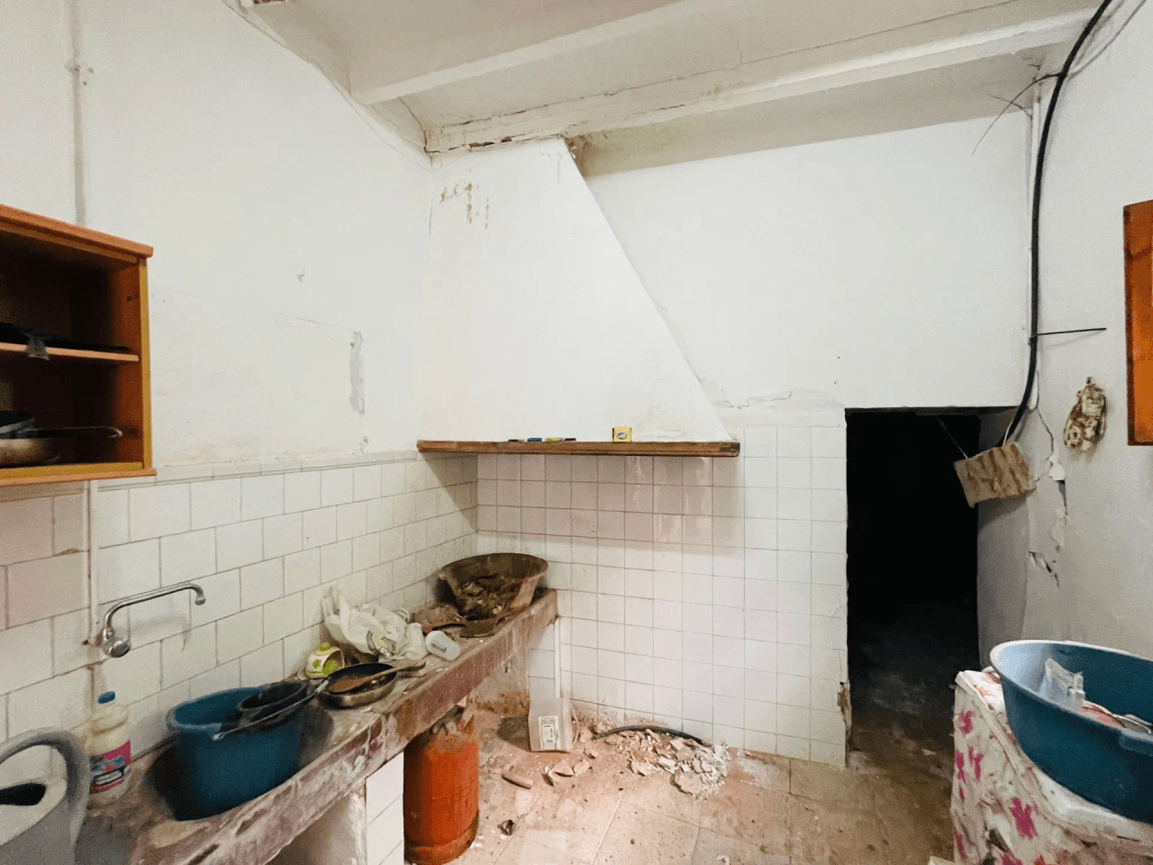 Vergel. Casa de pueblo grande con muchas posibilidades en venta