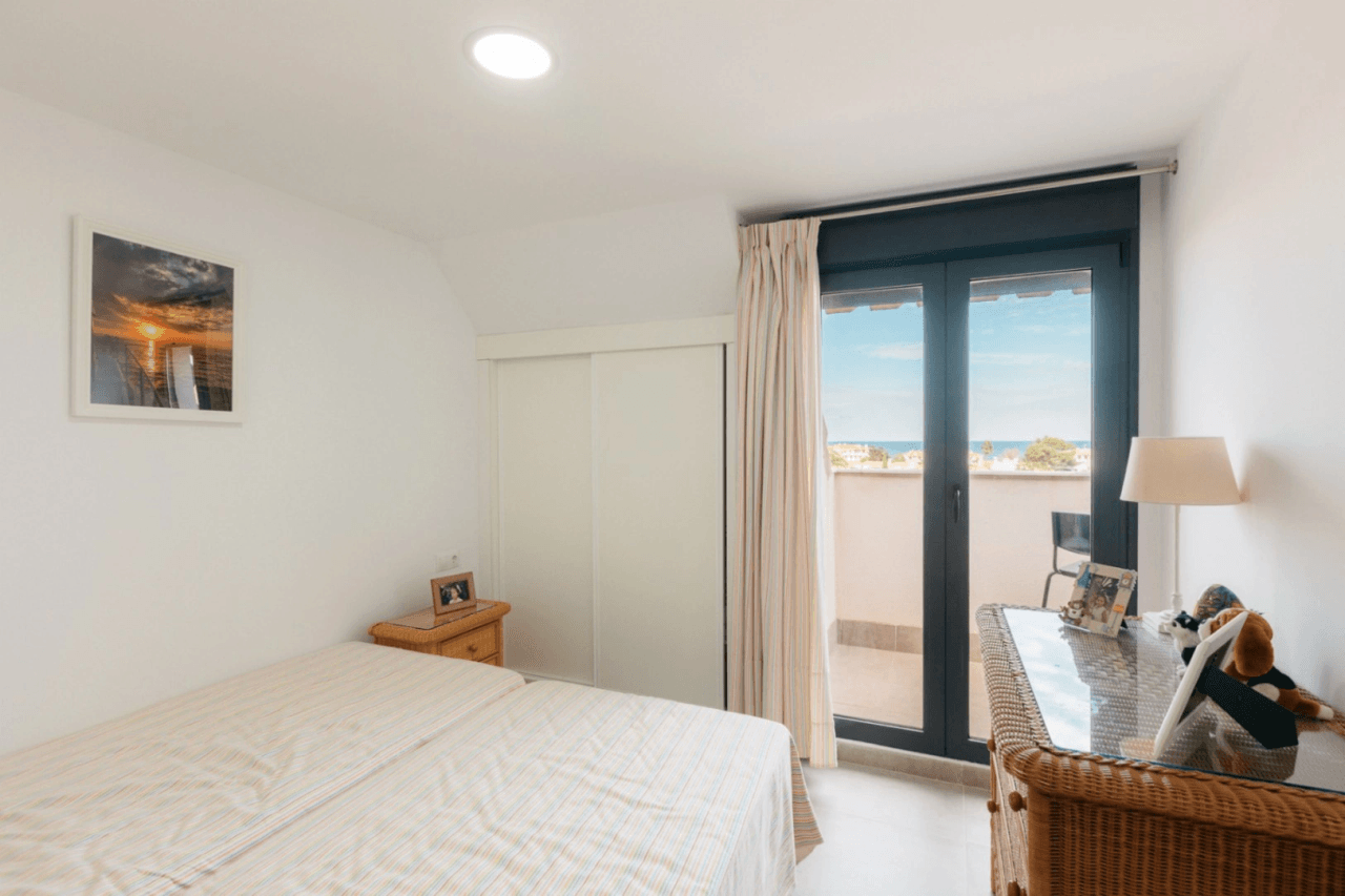 Ático en venta en Denia con  vistas al mar