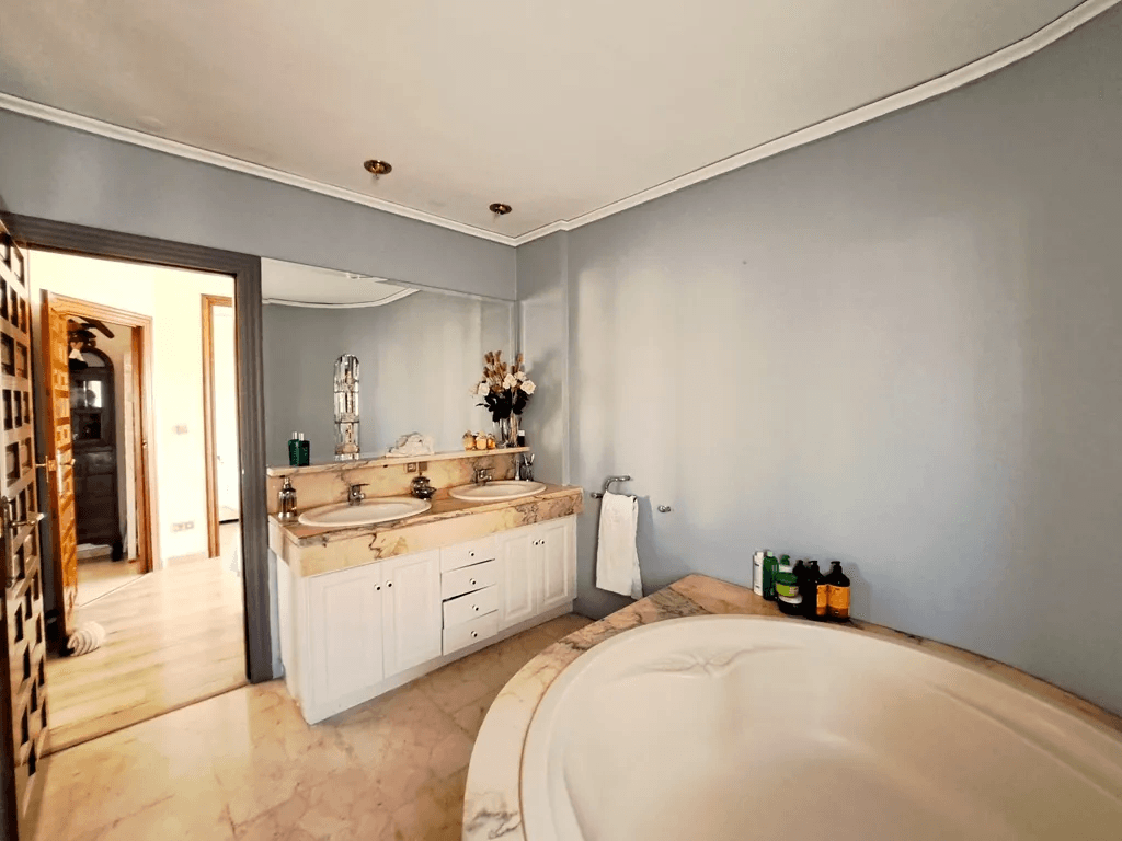 Ático con gran terraza y piscina para comprar en Dénia playa