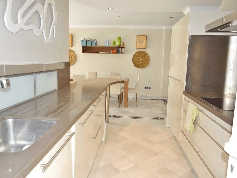 Apartamento en Denia, Primera línea de playa, 3 habitaciones, 2 baños, alquiler