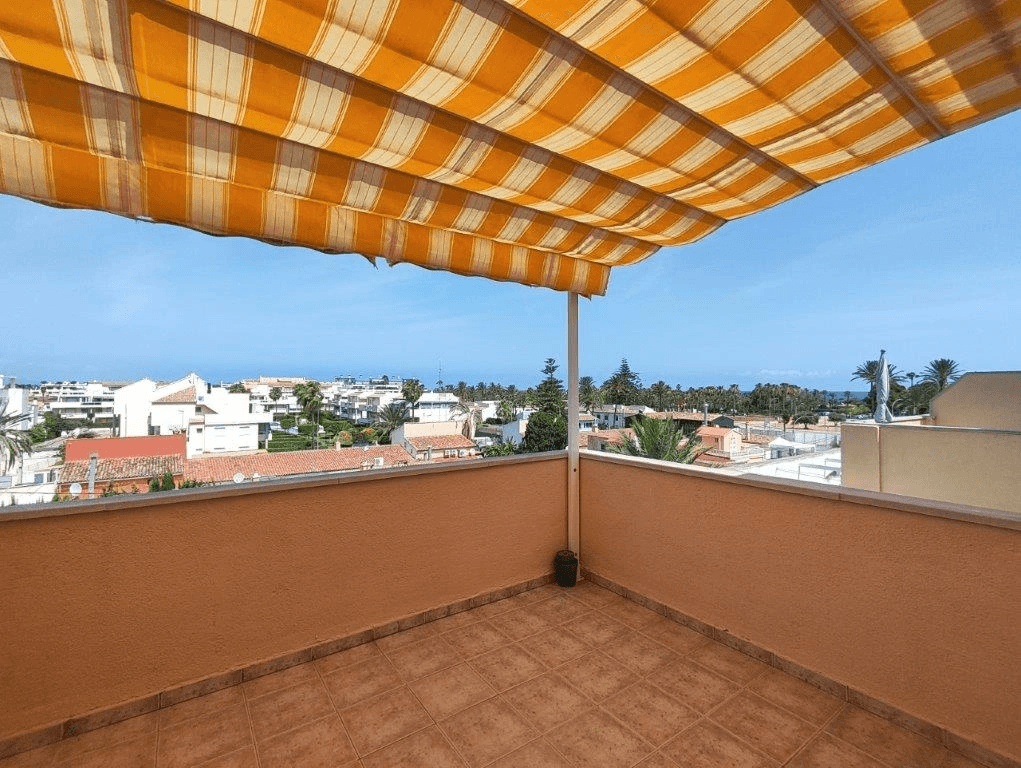 Ático dúplex cerca de la playa y del centro en Dénia en venta