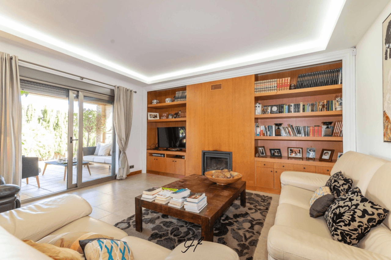 Chalet de lujo en excelente zona Residencial- Denia