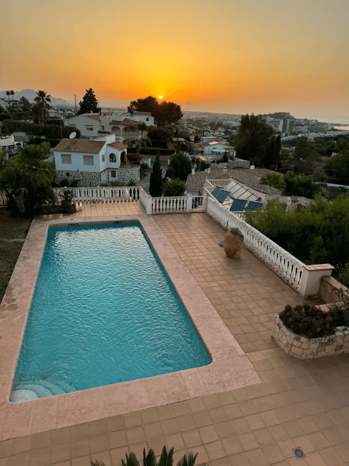 Chalet pareado en venta en Dénia con vistas panorámicas
