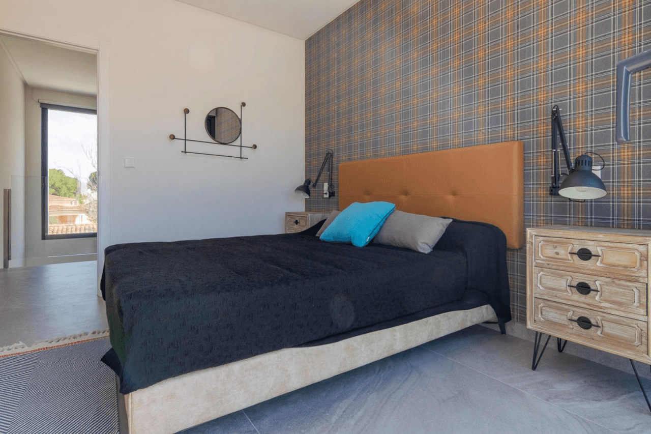 Villa moderna con vistas al mar y montaña en Denia
