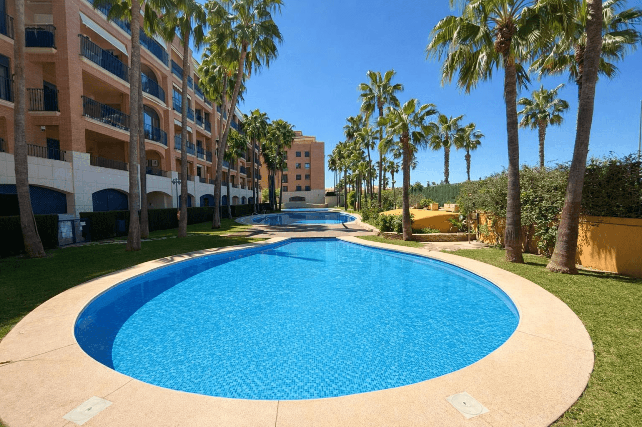 Apartamento de tres dormitorios en Denia, zona Miguel Hernandez