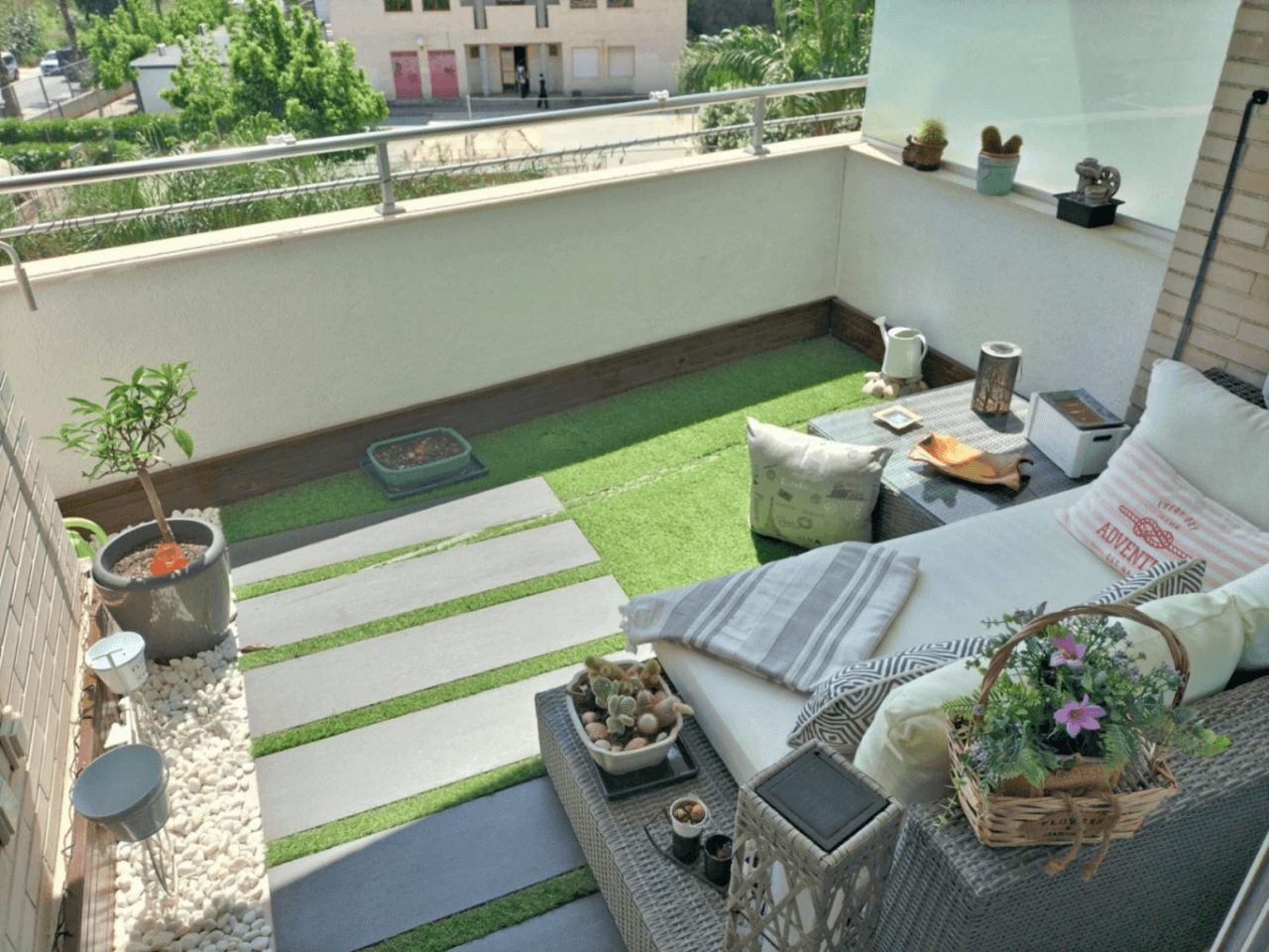 Piso en Denia, Las Marinas: 2 dormitorios y piscina comunitaria