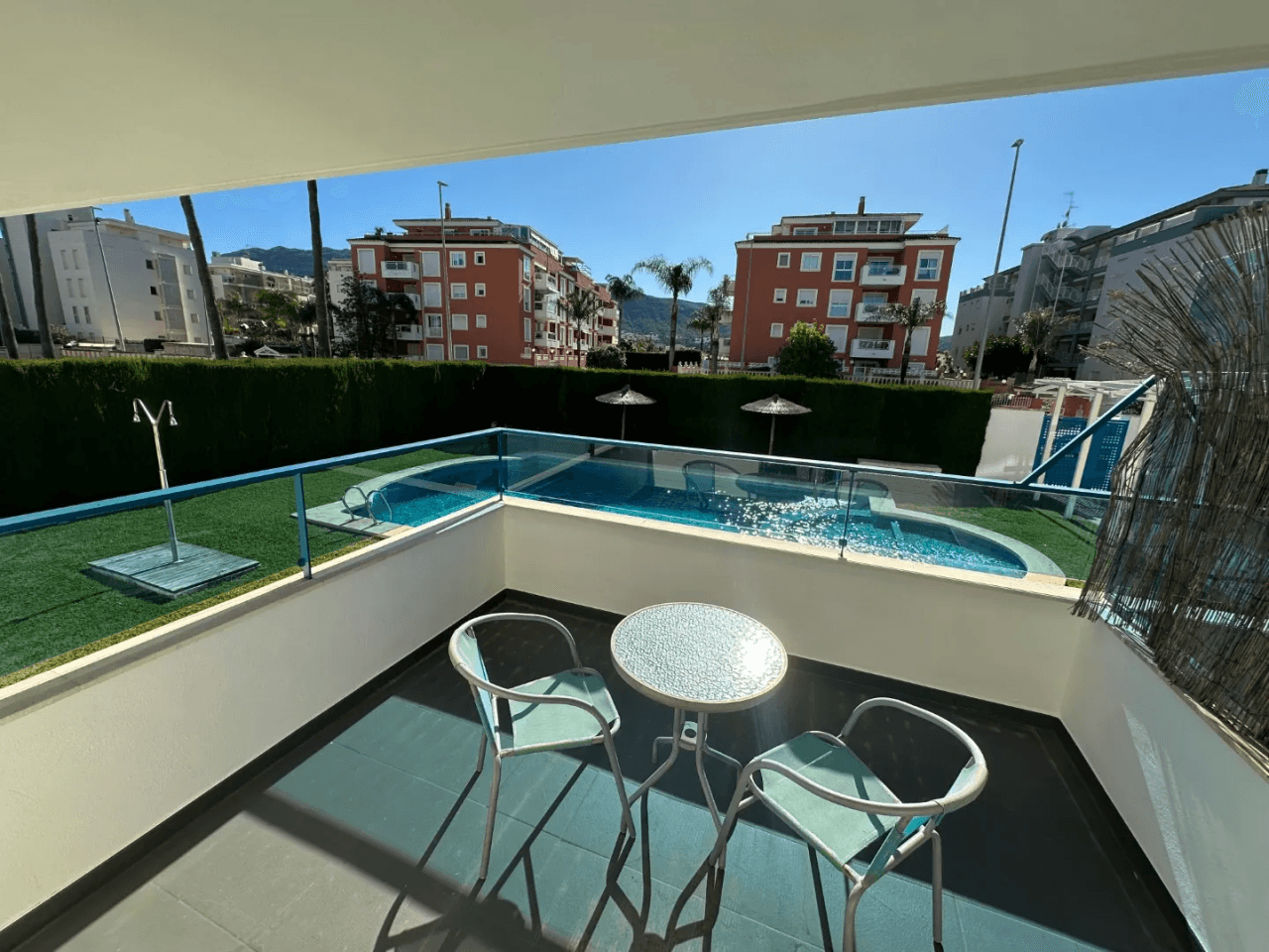 Apartamento en venta de 3 habitaciones en Denia, Alicante.