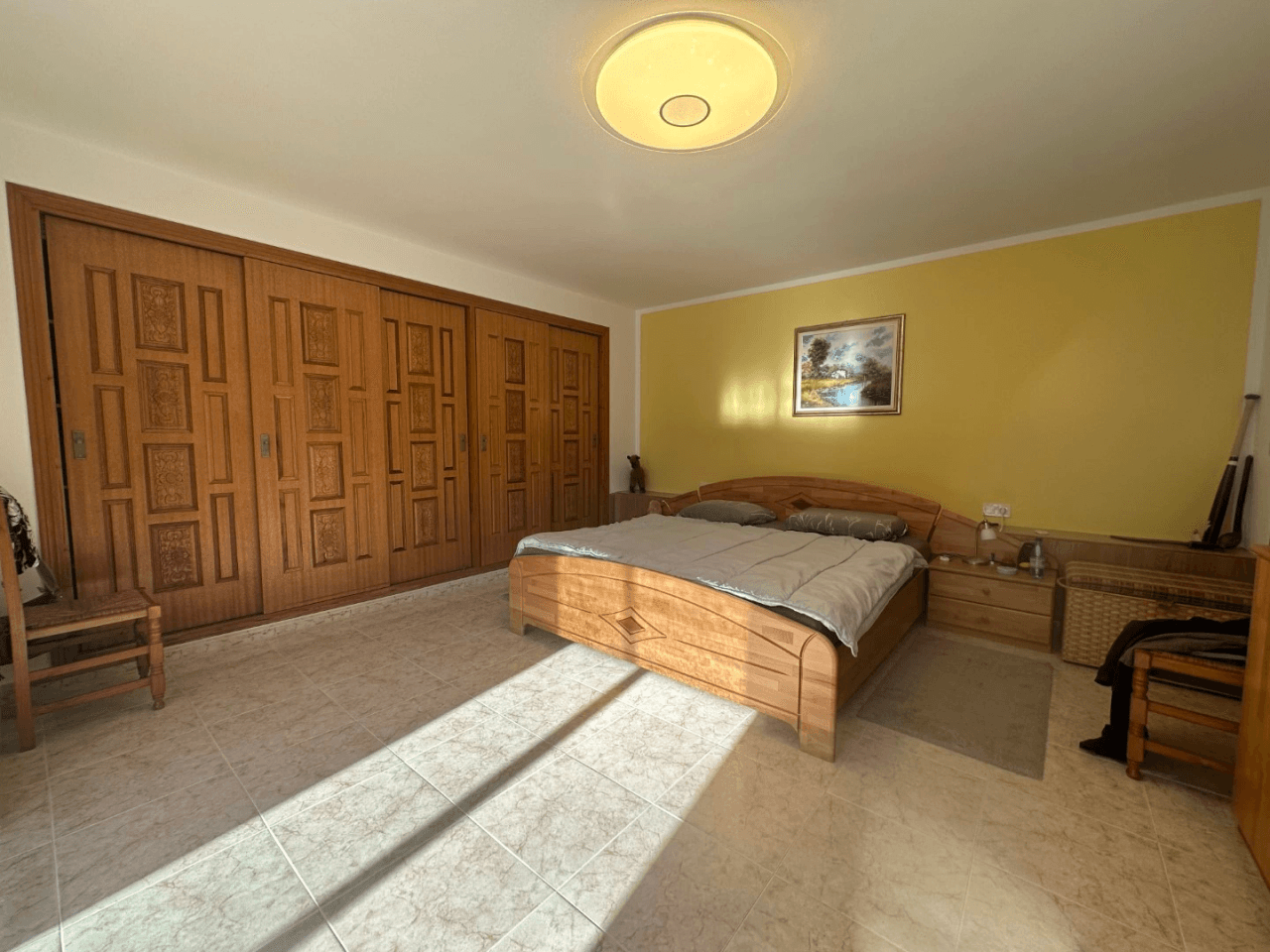 Lujoso Chalet con parcela amplia en venta en Denia