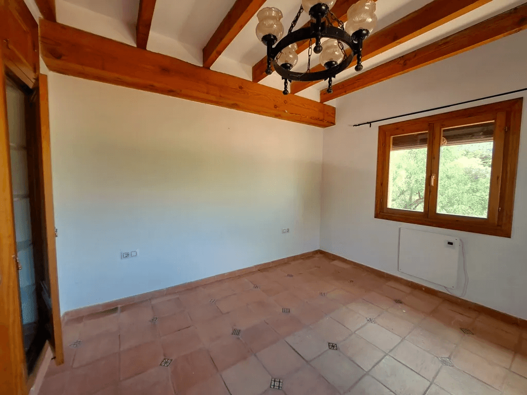 Villa familiar con piscina en venta en Orba