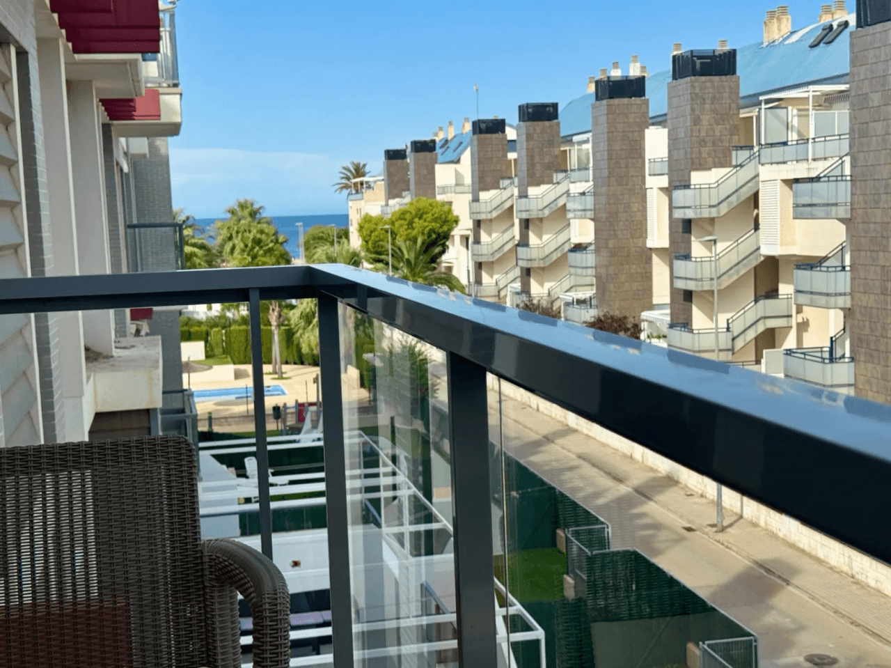 Espectacular apartamento en Denia con vistas abiertas, situado a 120m de la playa y 850m de la ciudad