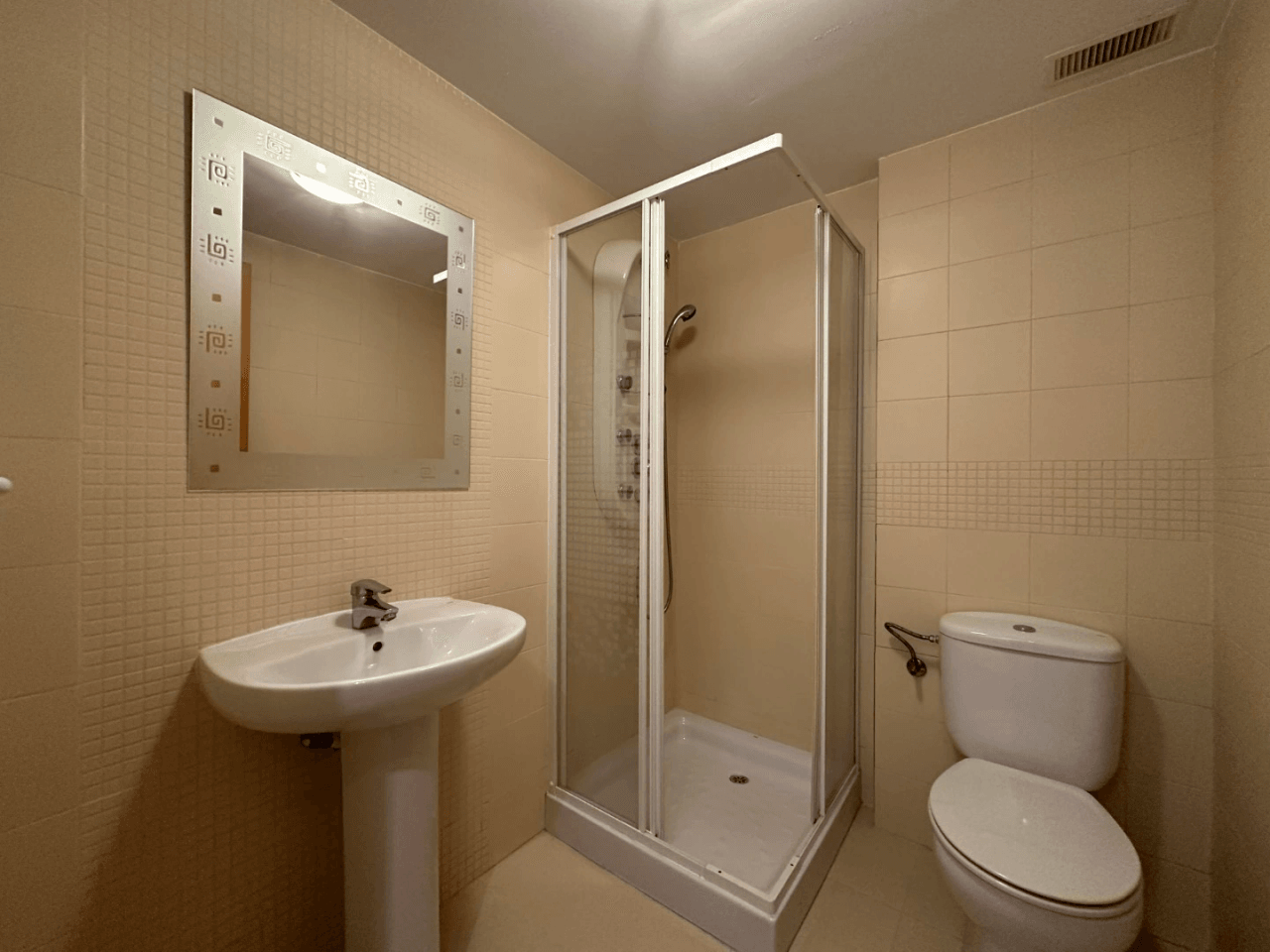 Apartamento en venta de 3 habitaciones en Denia, Alicante.