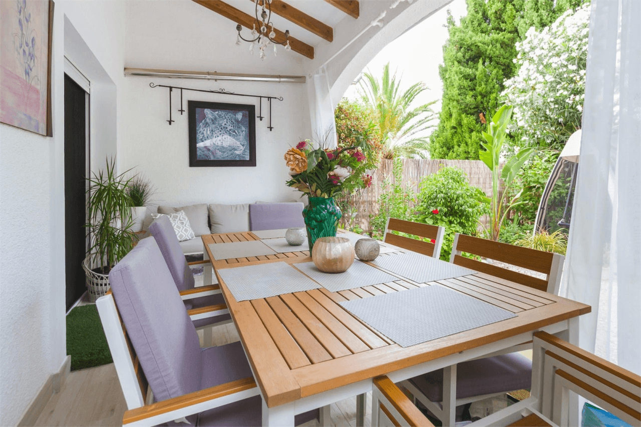 Bungalow con piscina comunitaria en Pedreguer