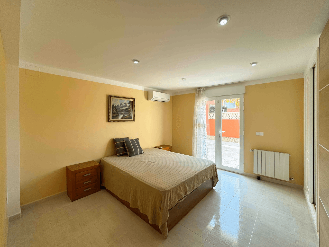 VILLA EN LAS ROTAS
