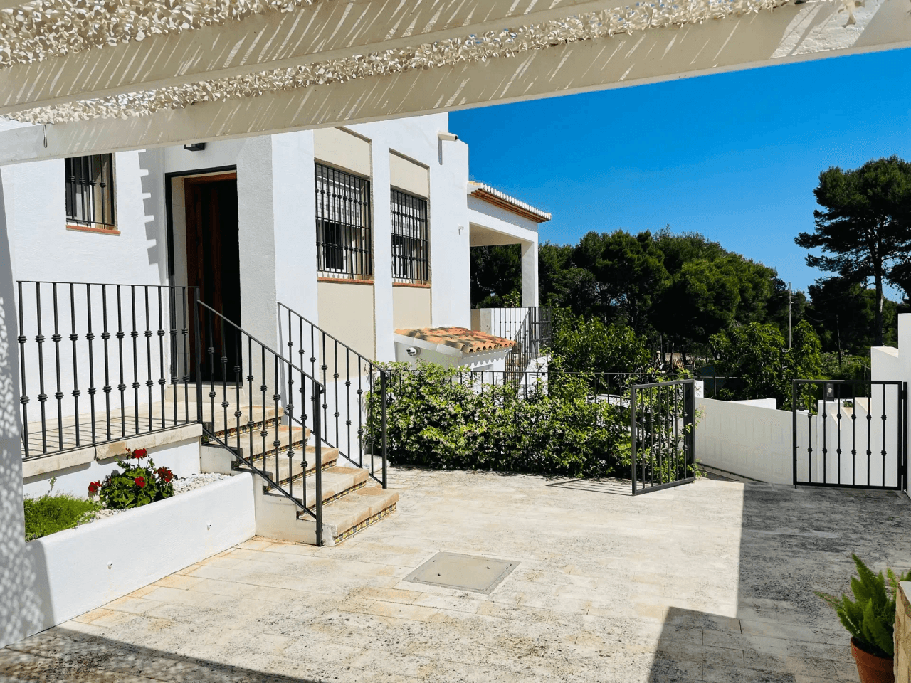 Denia. Las Rotas. Amplio Chalet en venta