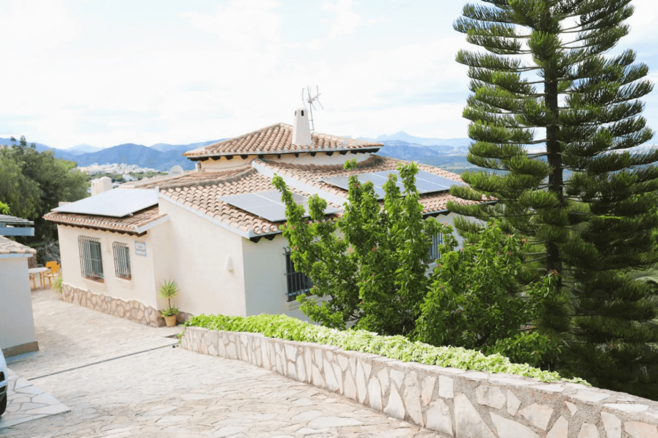 Villa "Pura Vida" en Montepego – Rafol d’Almúnia: tranquilidad, vistas y mucho espacio en plena naturaleza
