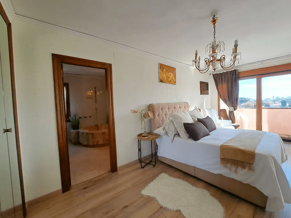 Ático con gran terraza y piscina para comprar en Dénia playa