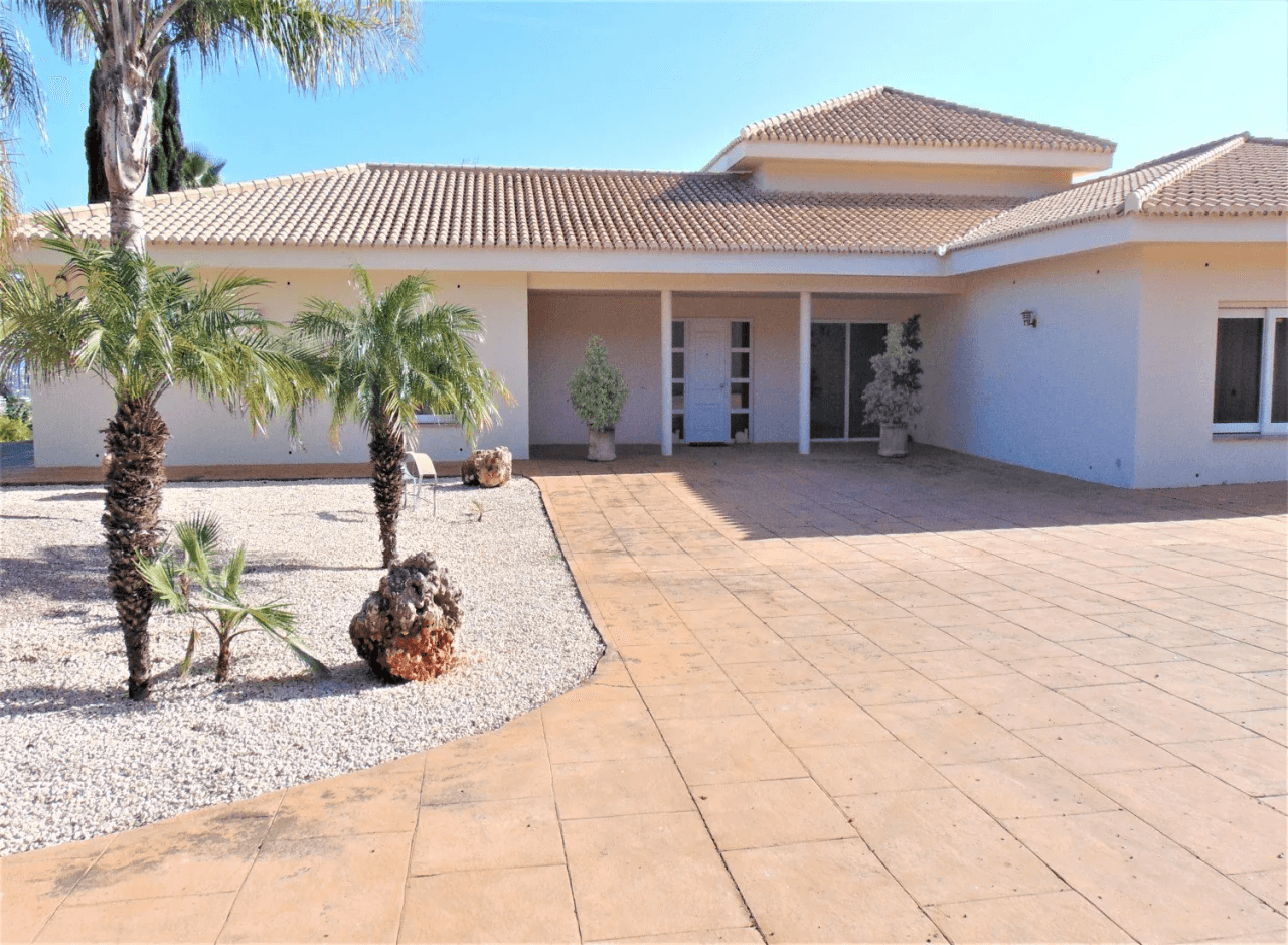 Villa en Oliva en venta
