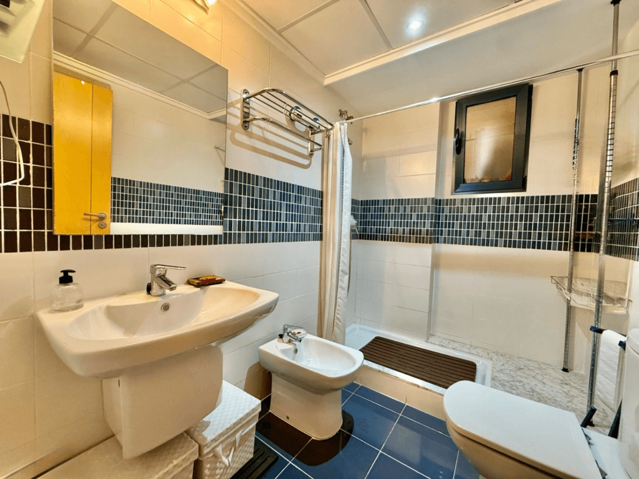 Apartamento de tres dormitorios en Denia, zona Miguel Hernandez